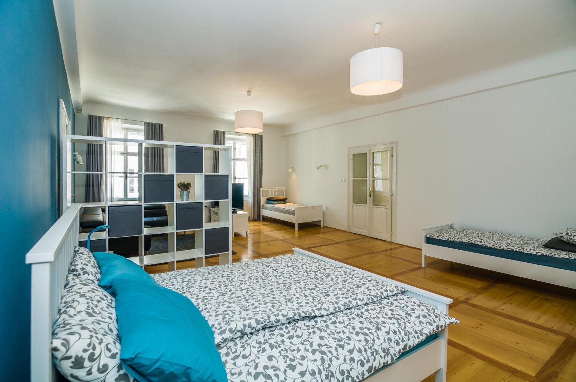 Elegant Central Apartment Любляна Экстерьер фото