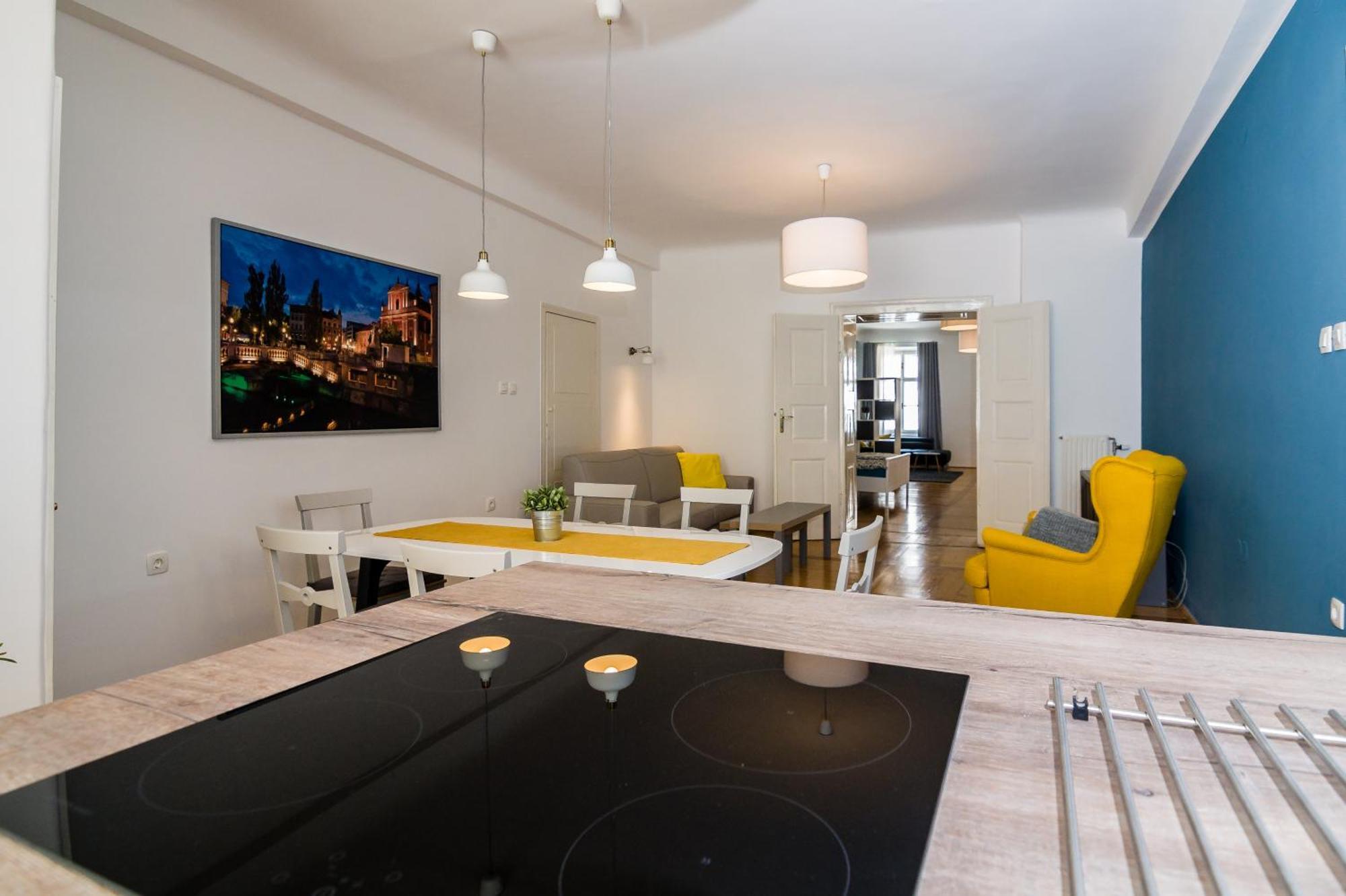 Elegant Central Apartment Любляна Экстерьер фото