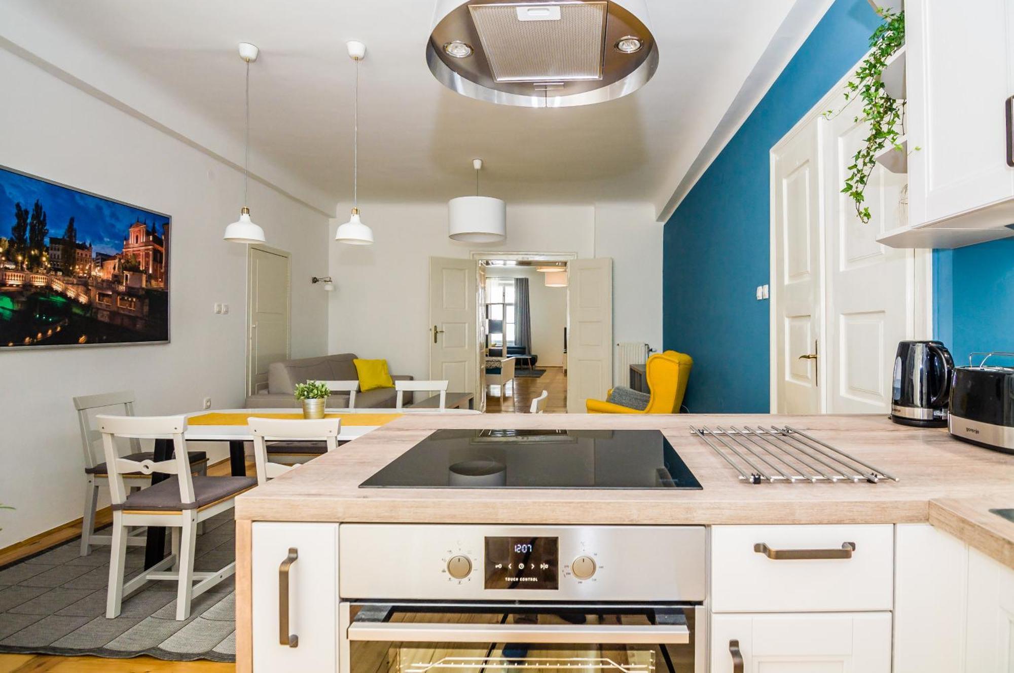Elegant Central Apartment Любляна Экстерьер фото