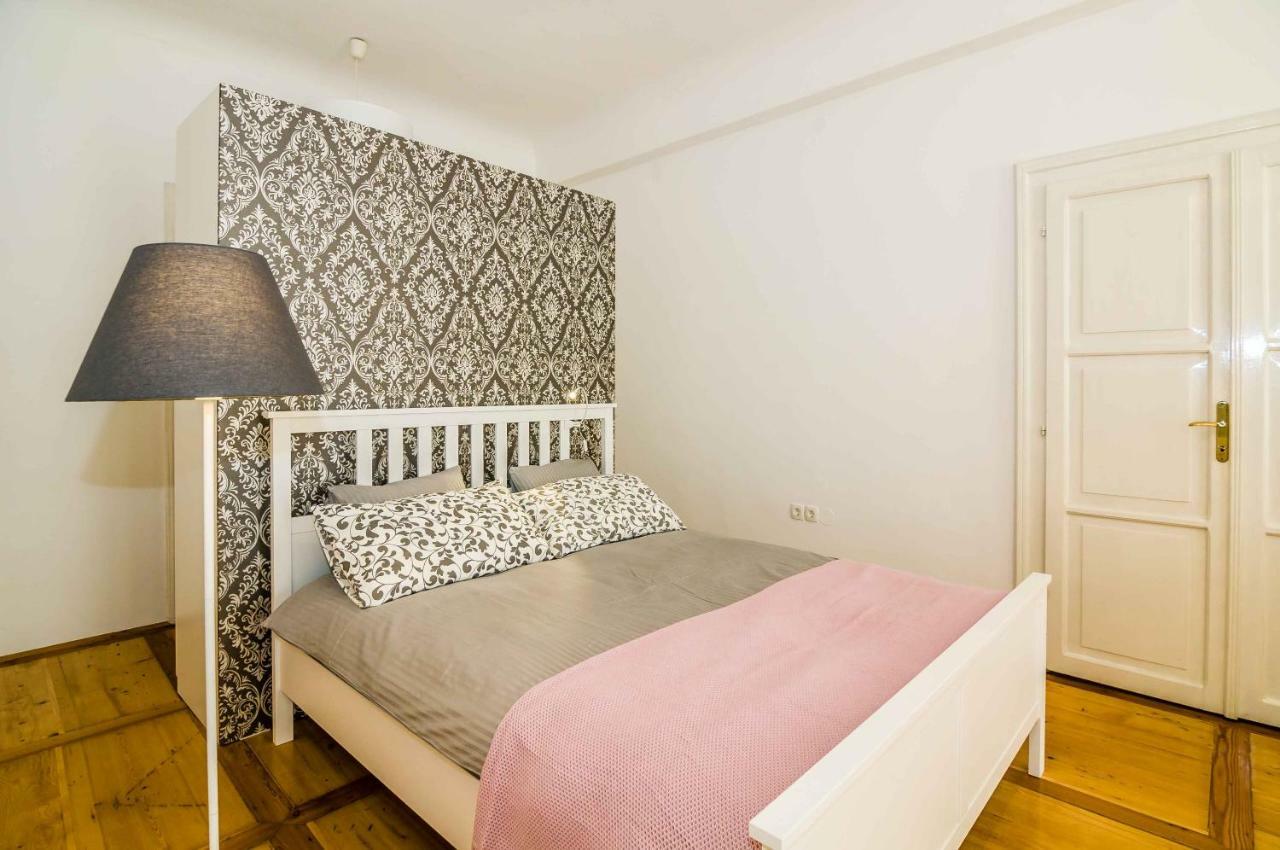 Elegant Central Apartment Любляна Экстерьер фото