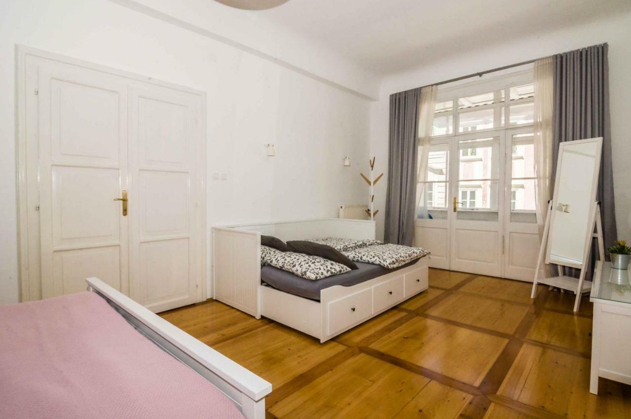 Elegant Central Apartment Любляна Экстерьер фото